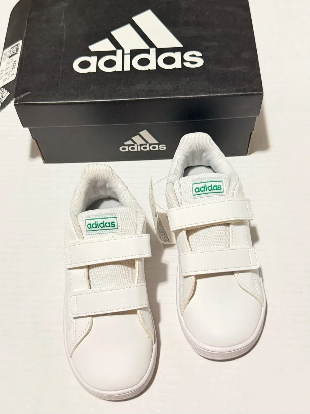 adidas Kids' Advantage Lifestyle Court Double Hook and Loop Shoe NEW
